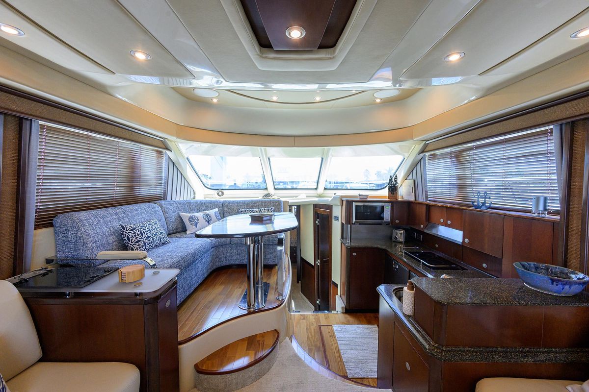2005 Sea Ray 52 