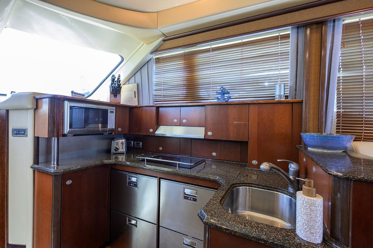 2005 Sea Ray 52 