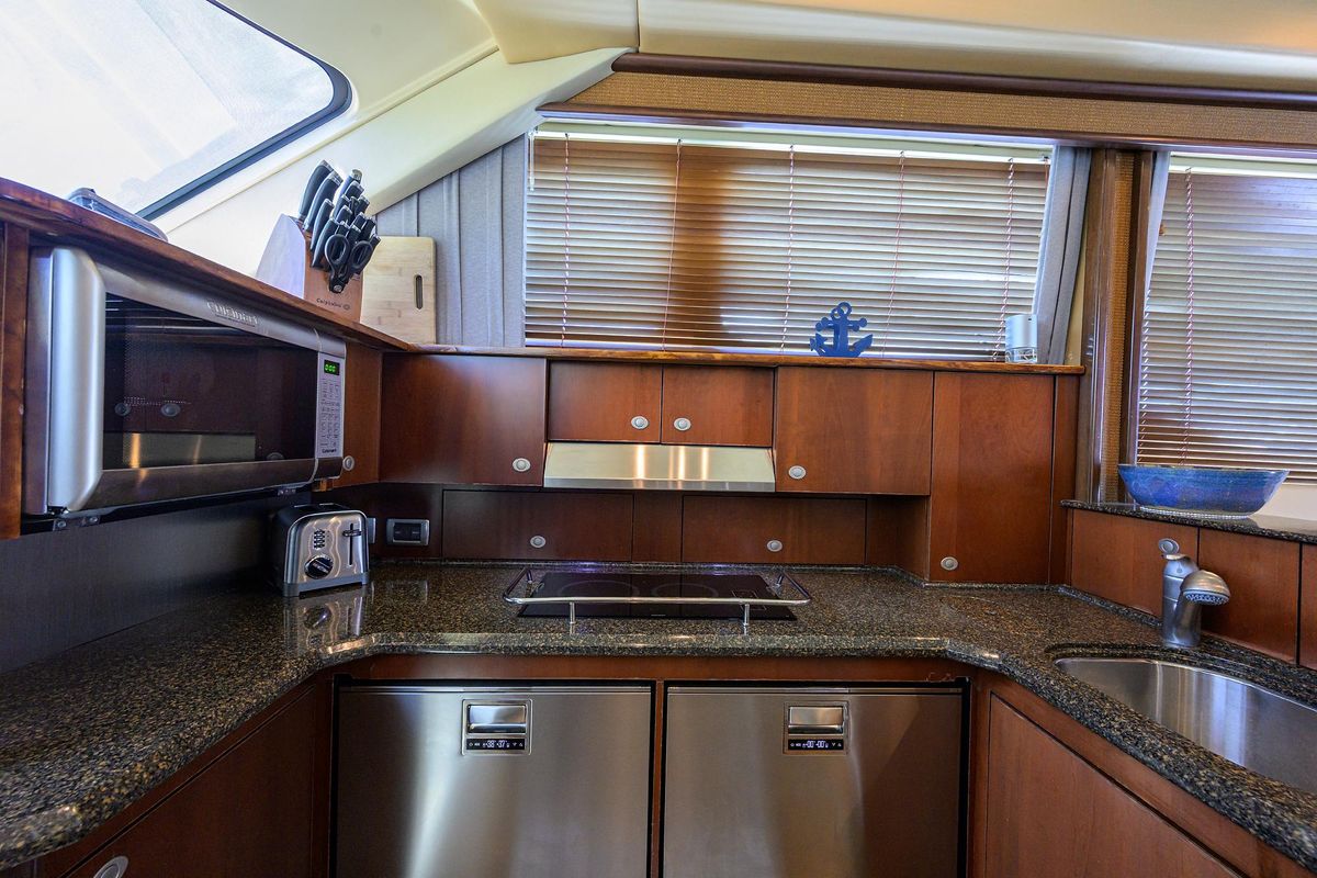 2005 Sea Ray 52 