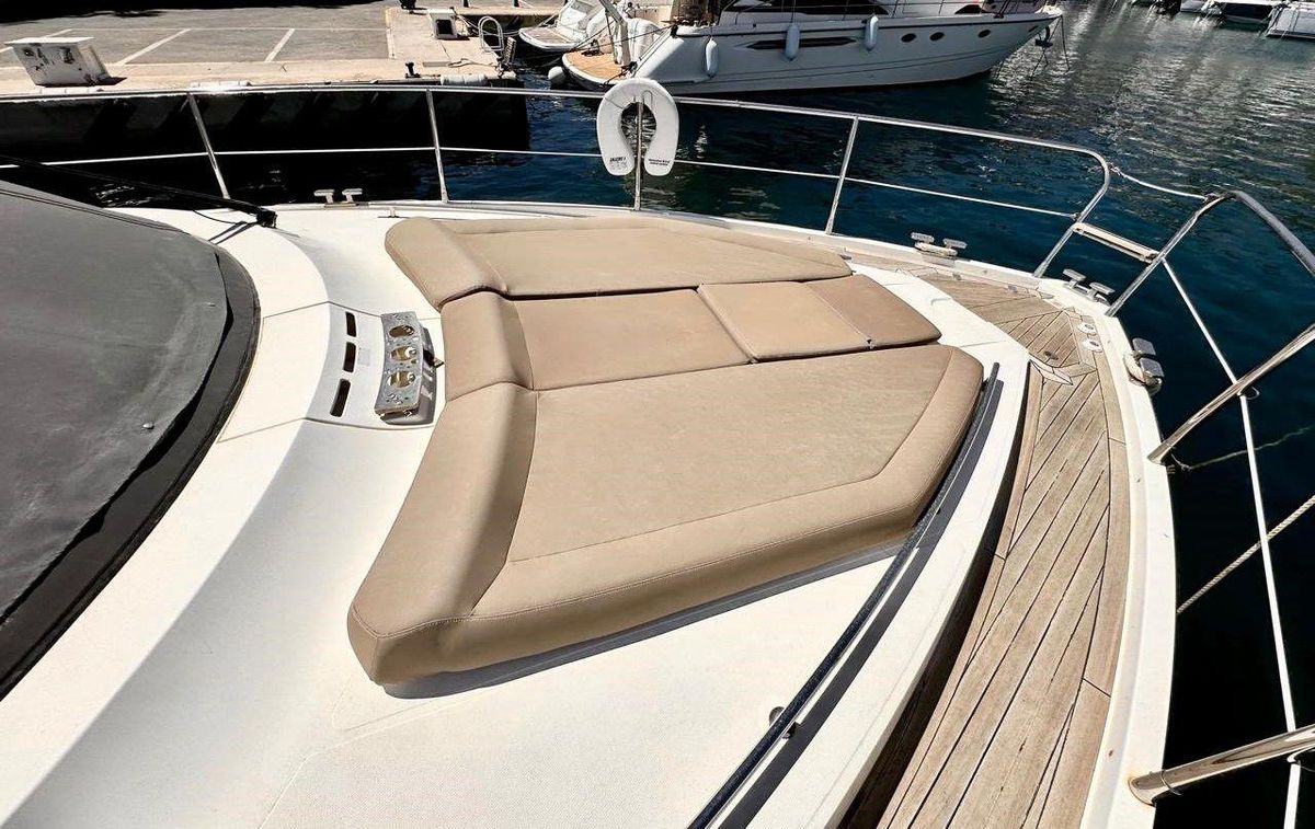 2011 Sealine 45 