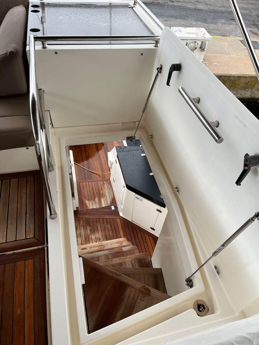2011 Sealine 45 