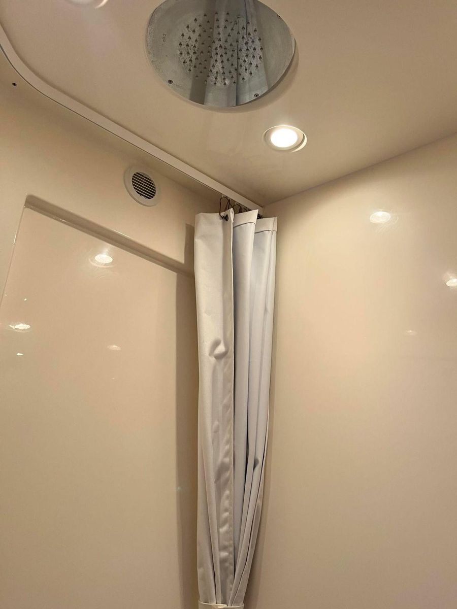 2011 Sealine 45 