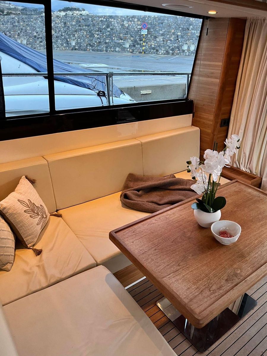 2011 Sealine 45 