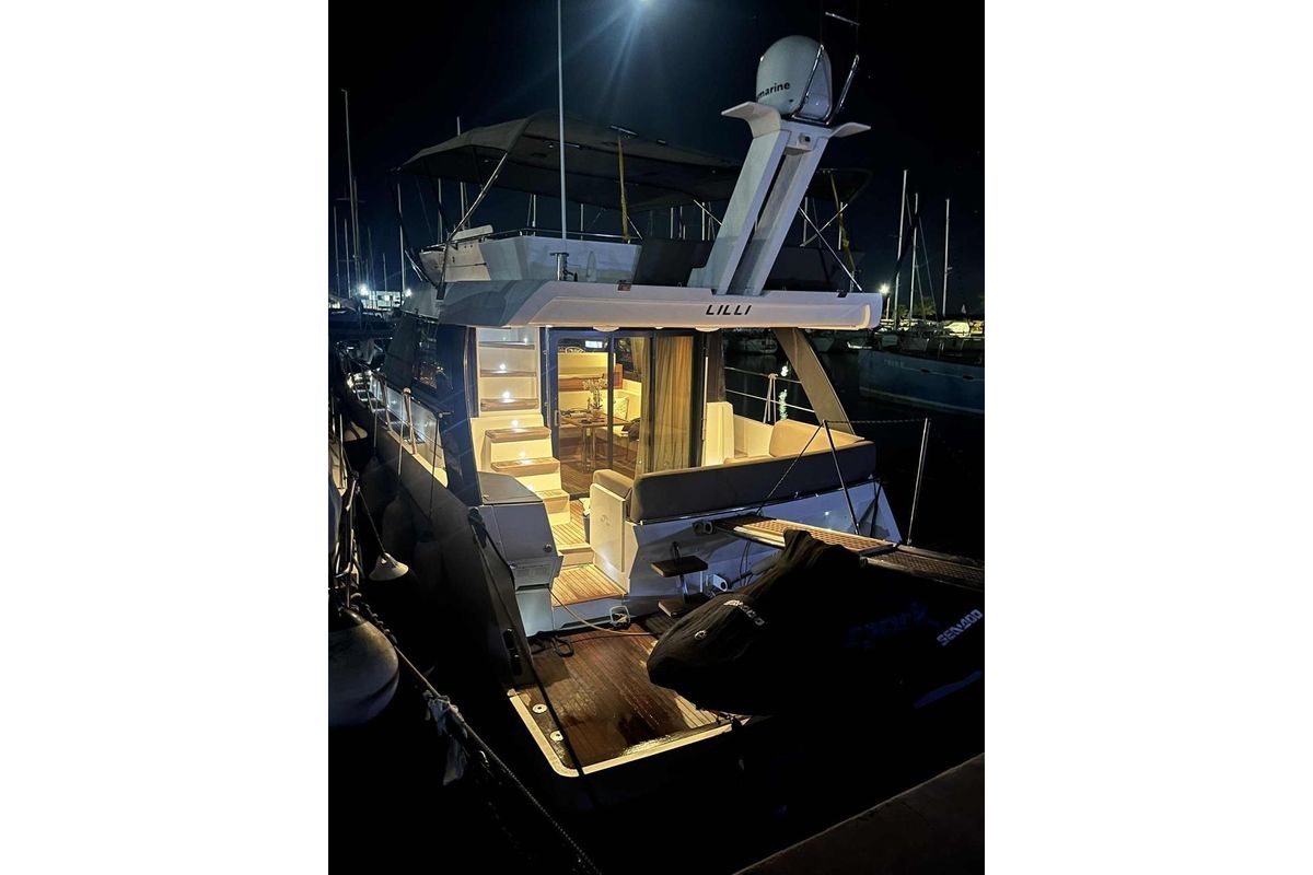 2011 Sealine 45 