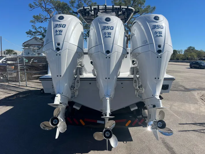  Yacht Photos Pics Triple 350 V6 outboard engines on a 2025 Contender 35 ST boat.