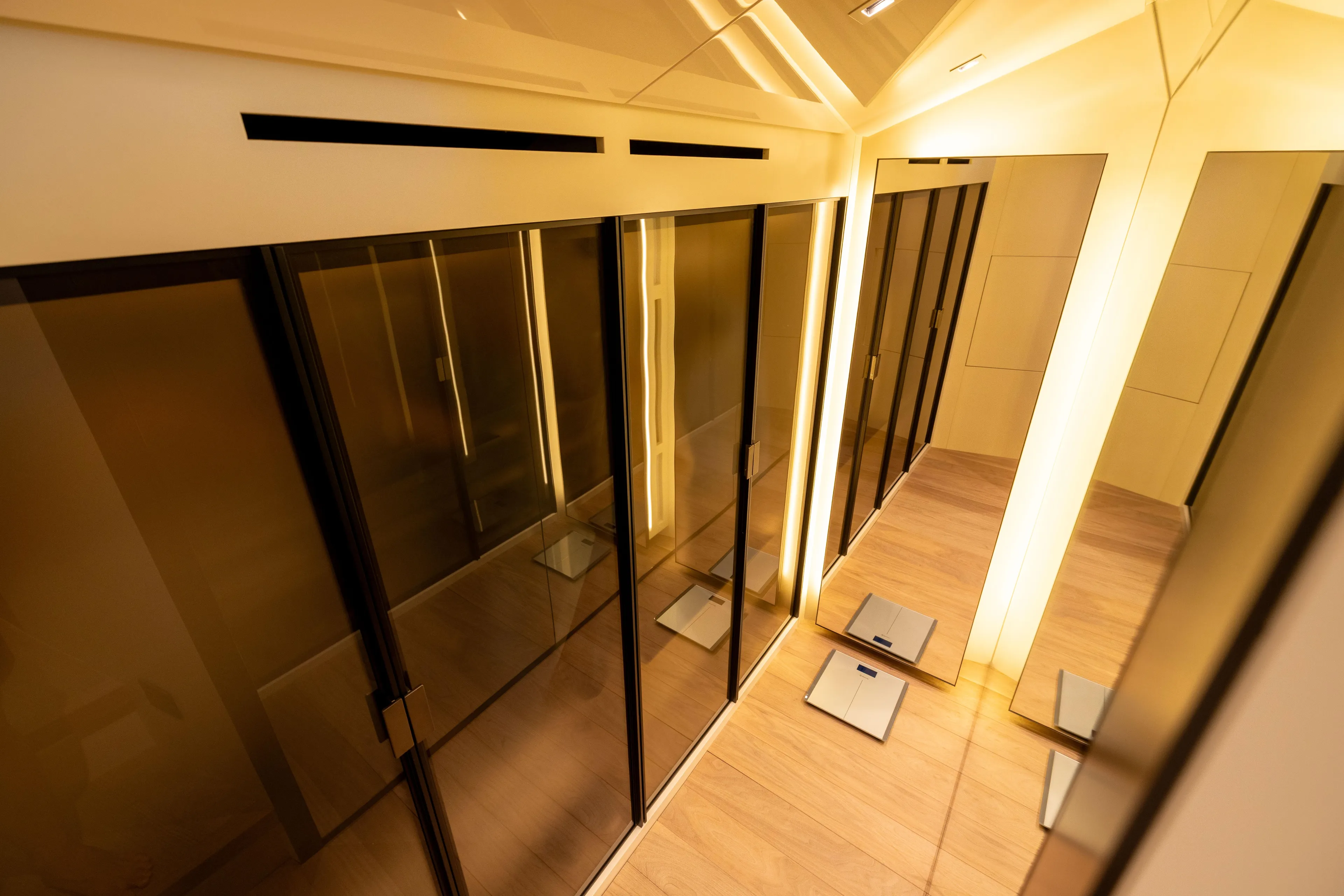 Sori San Lorenzo Yacht Photos Pics 