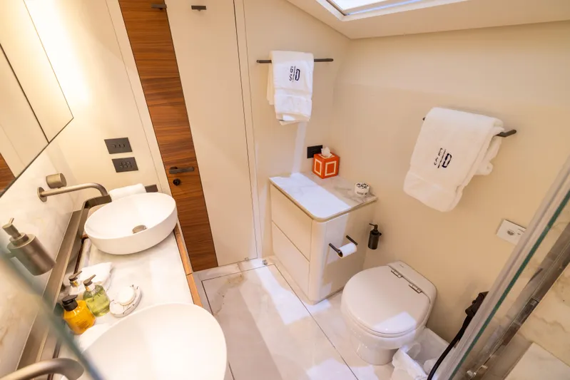 Sori San Lorenzo Yacht Photos Pics 