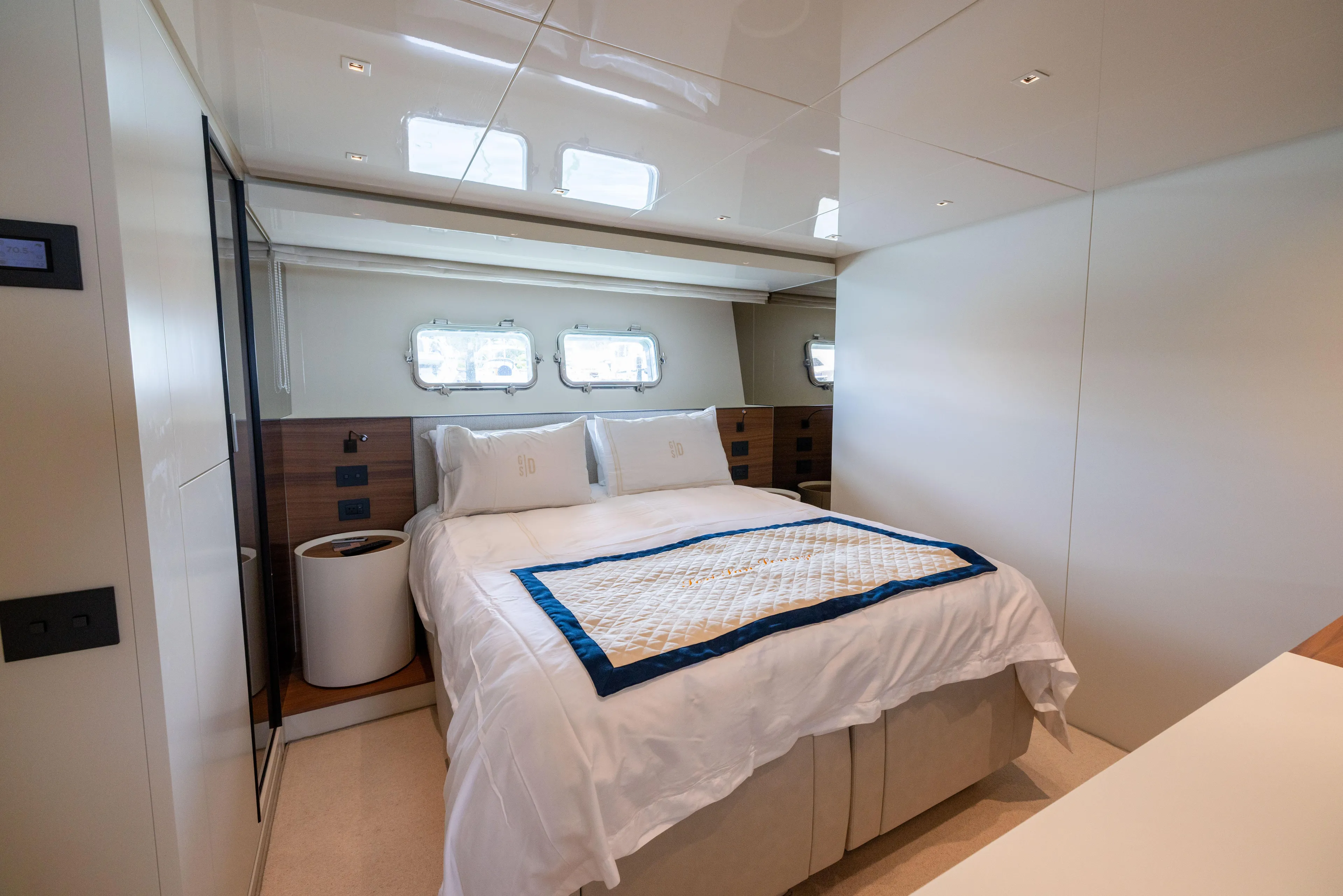 Sori San Lorenzo Yacht Photos Pics 