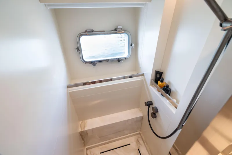 Sori San Lorenzo Yacht Photos Pics 