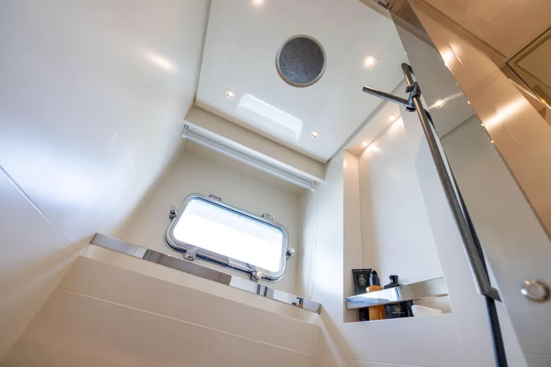 Sori San Lorenzo Yacht Photos Pics 