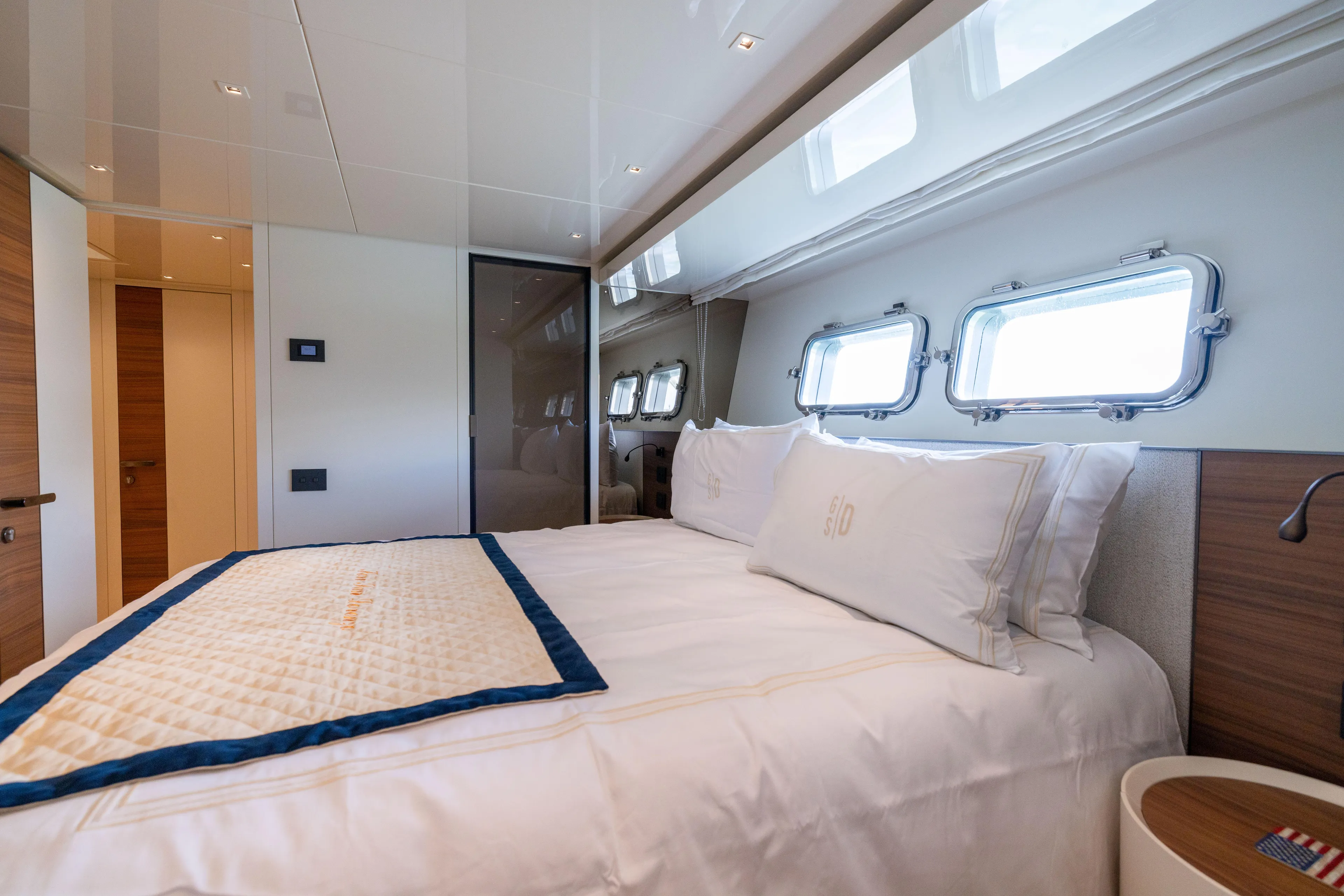 Sori San Lorenzo Yacht Photos Pics 