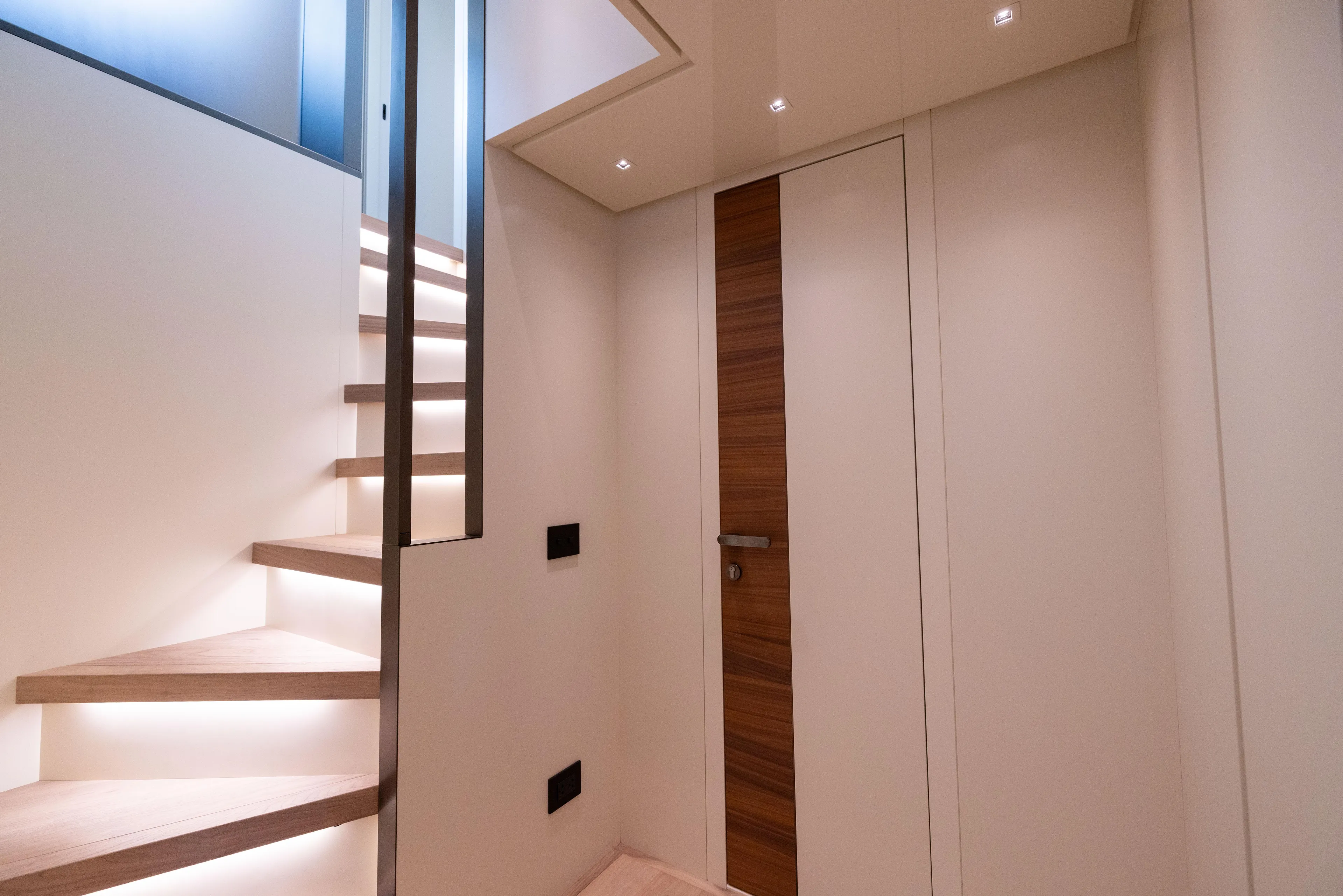 Sori San Lorenzo Yacht Photos Pics 