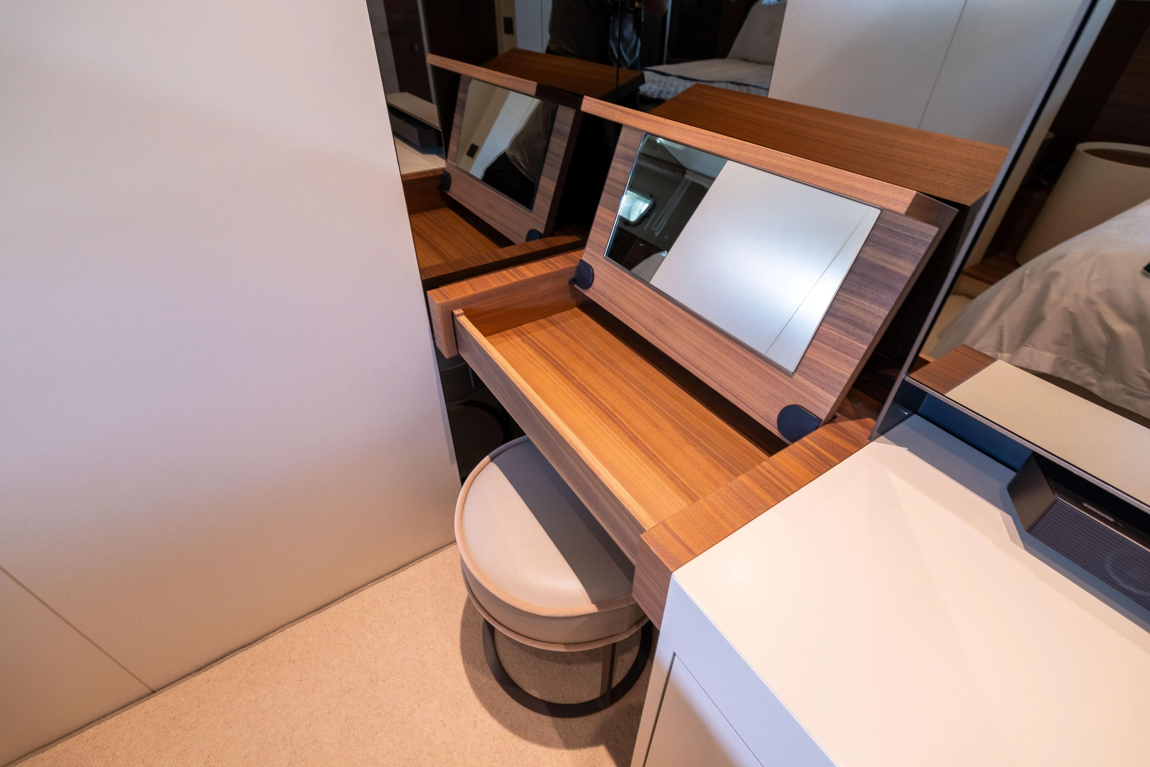 Sori San Lorenzo Yacht Photos Pics 