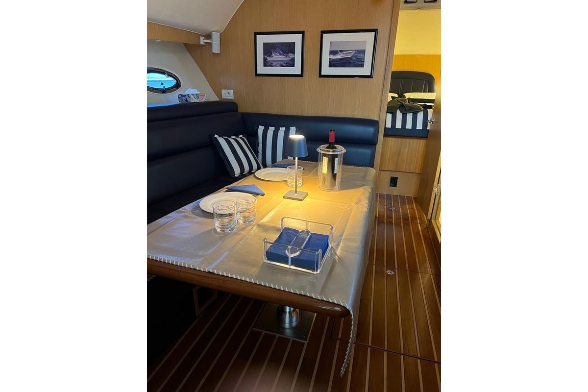 2004 Tiara Yachts 44 