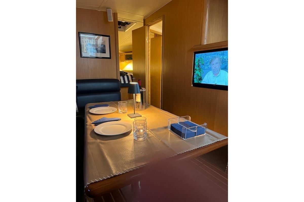 2004 Tiara Yachts 44 