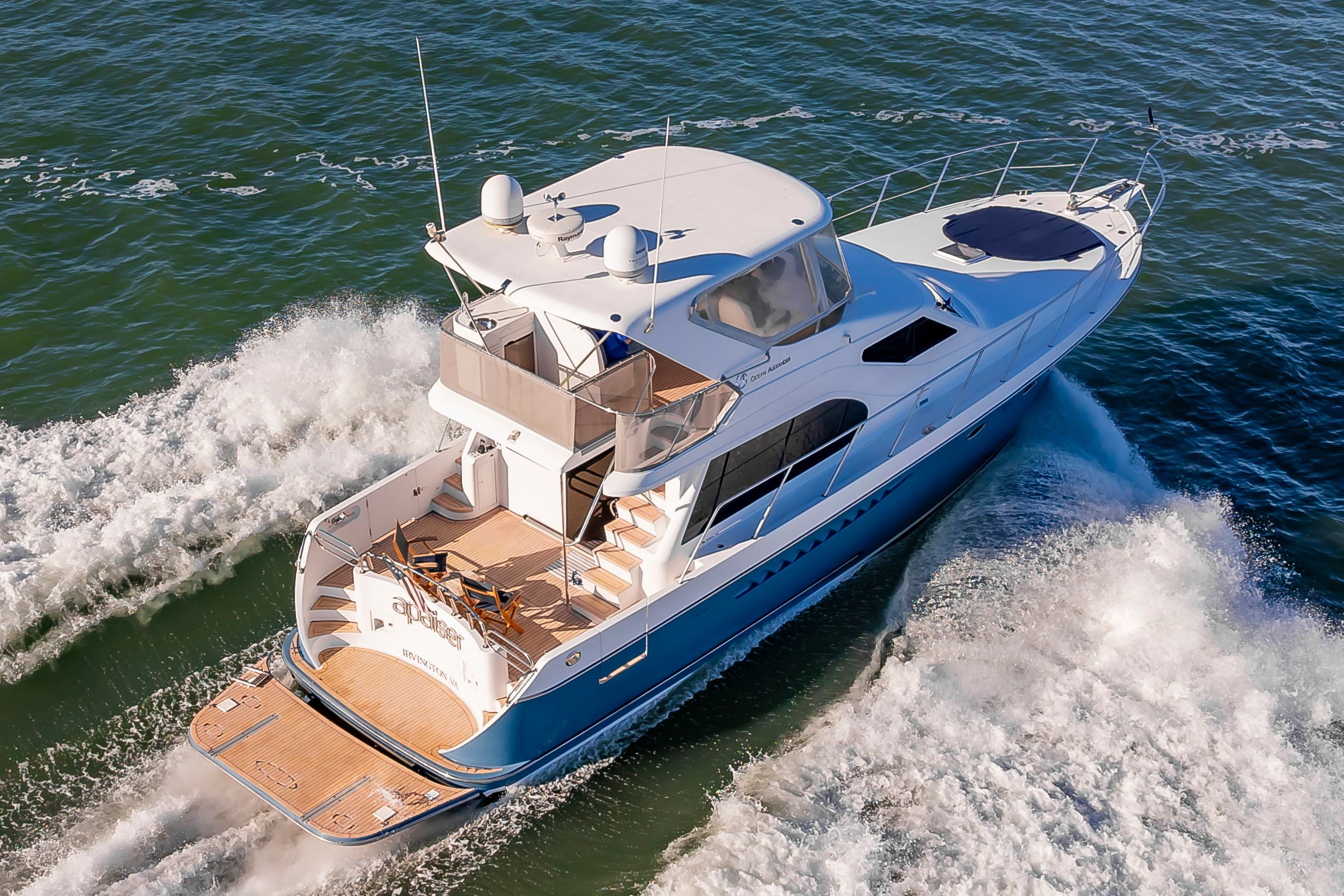 2005 Ocean Alexander 52 Sedan