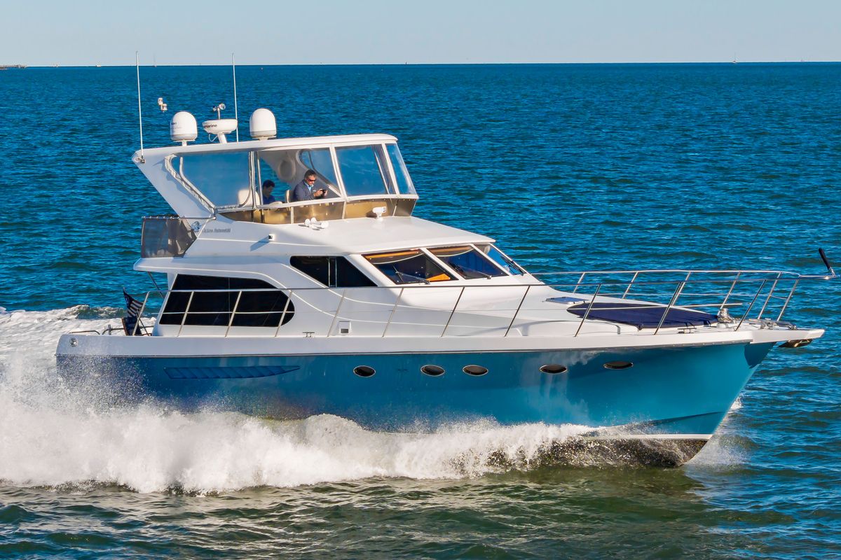 2005 Ocean Alexander 52 
