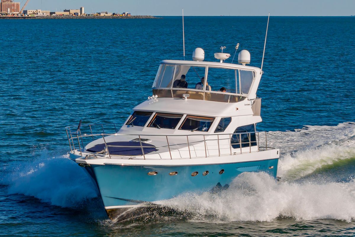 2005 Ocean Alexander 52 