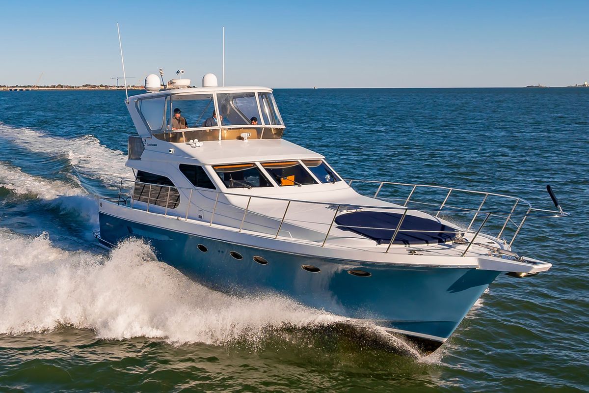 2005 Ocean Alexander 52 