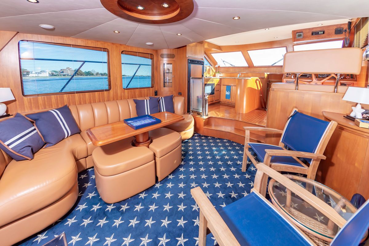 2005 Ocean Alexander 52 