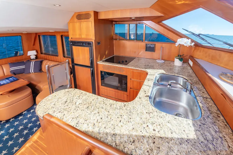 Apaiser Yacht Photos Pics 