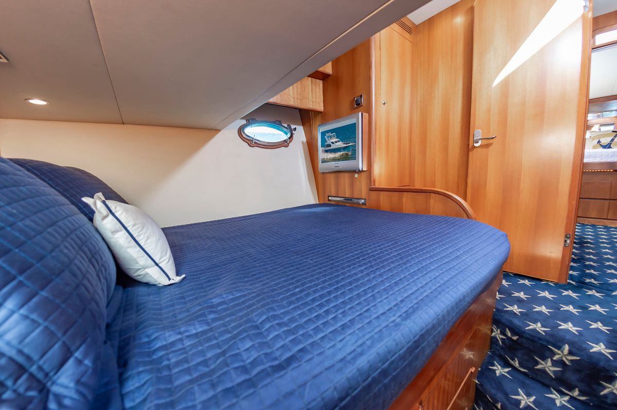 2005 Ocean Alexander 52 