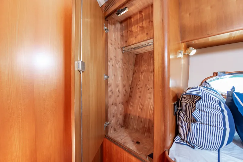 Apaiser Yacht Photos Pics 