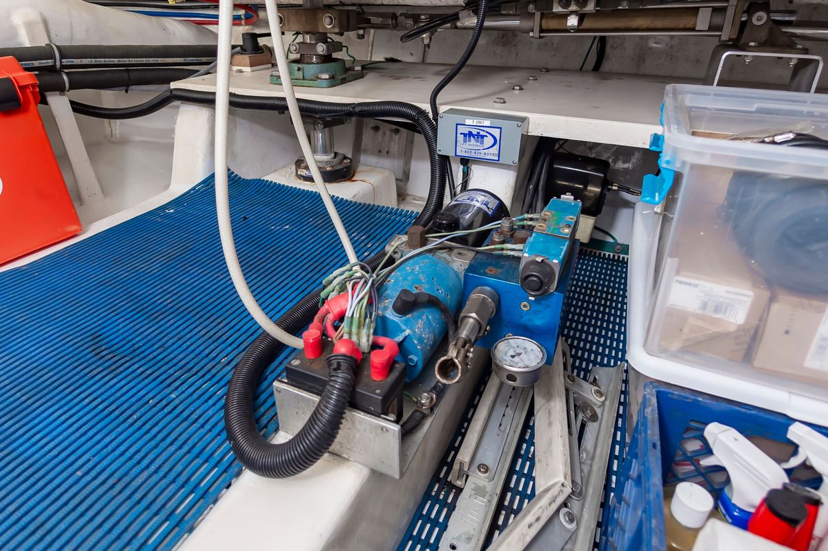 2005 Ocean Alexander 52 