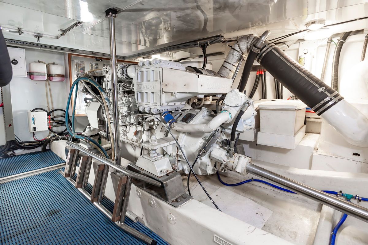 2005 Ocean Alexander 52 