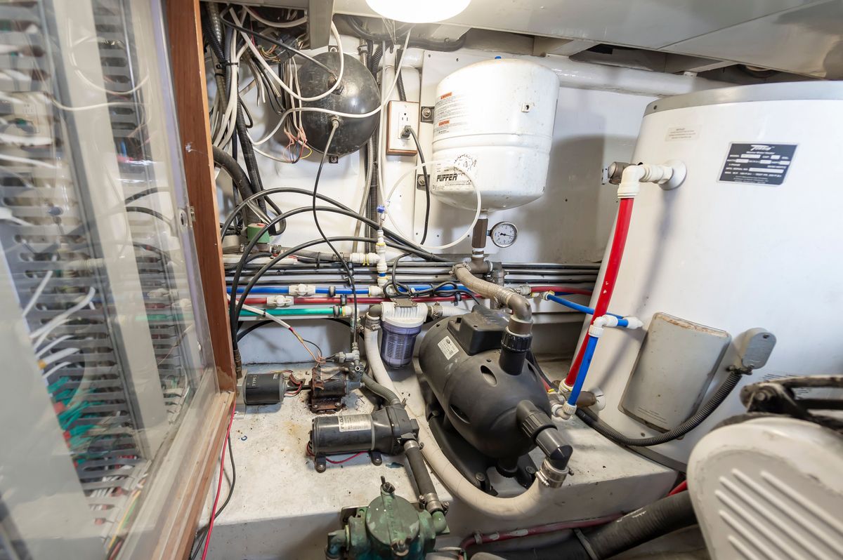 2005 Ocean Alexander 52 