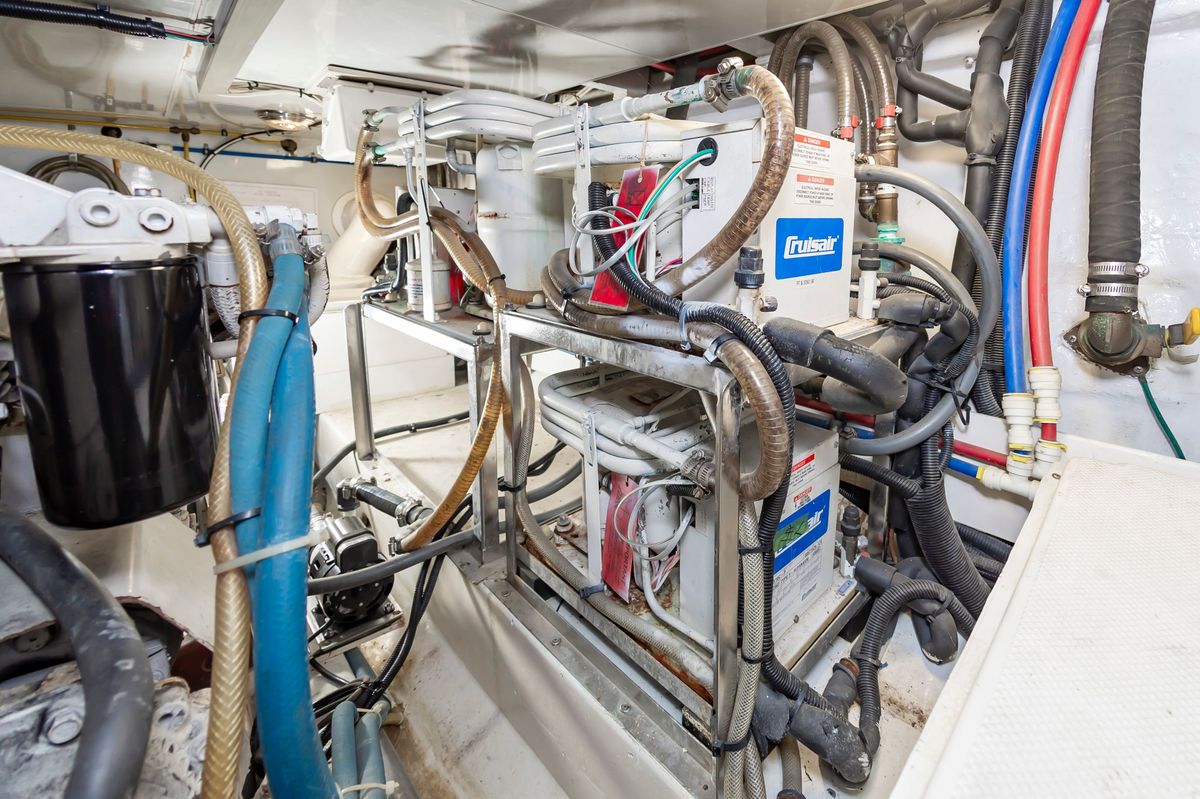 2005 Ocean Alexander 52 