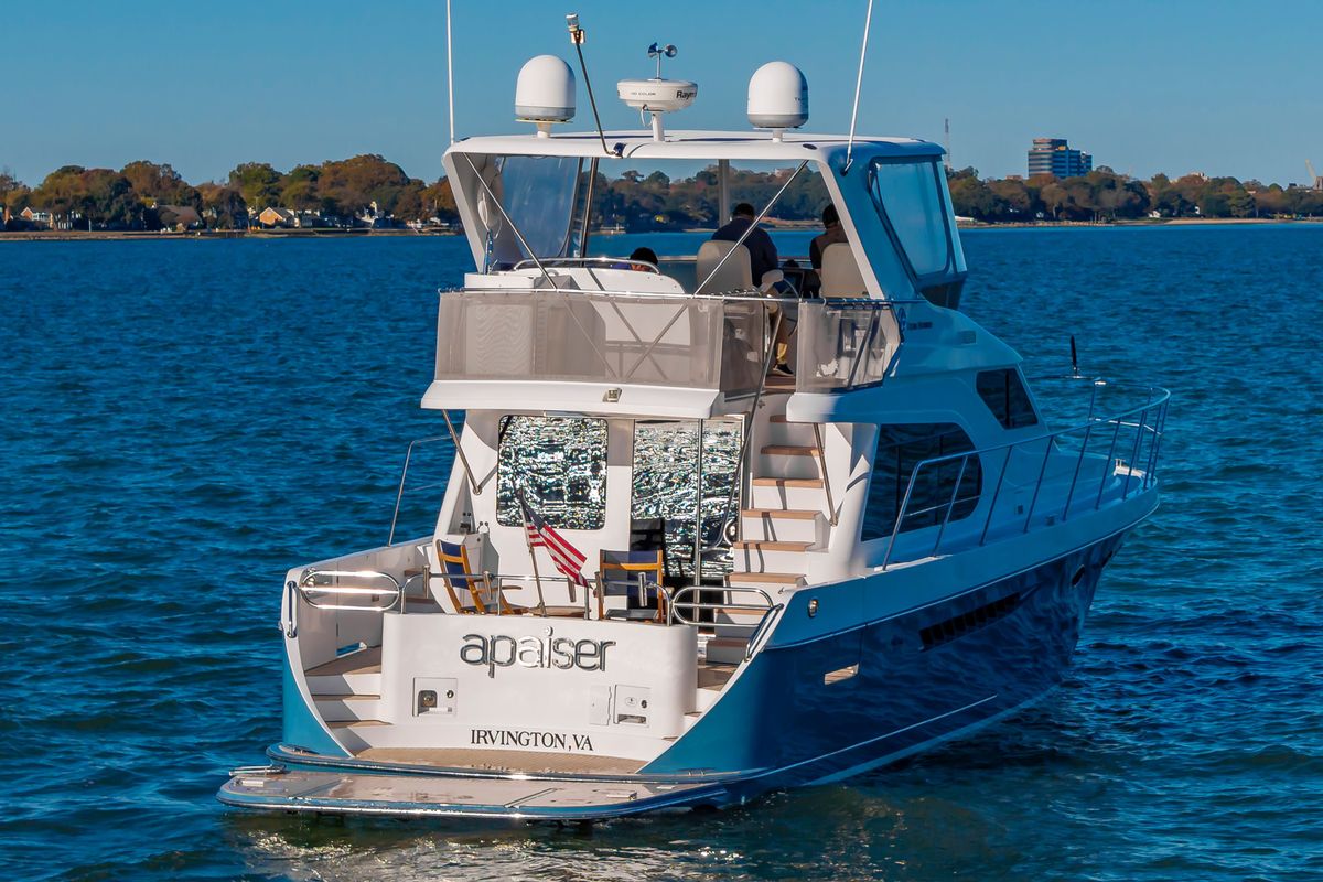 2005 Ocean Alexander 52 