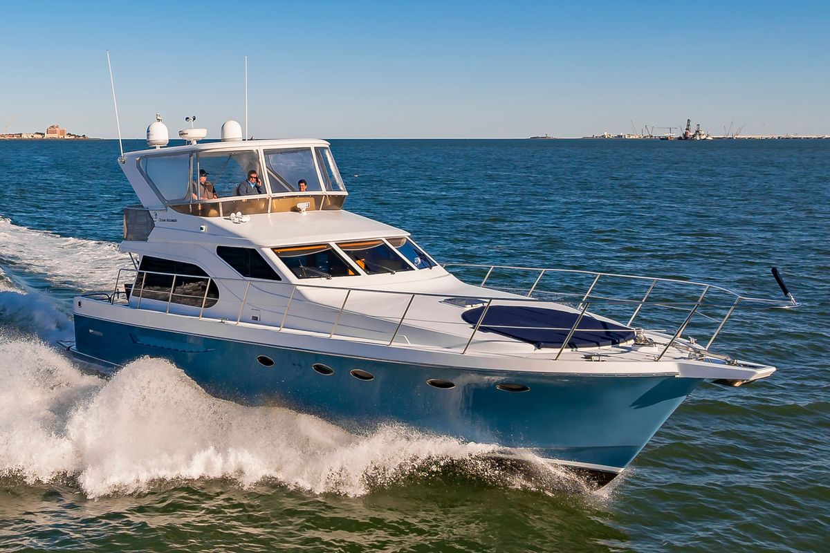 2005 Ocean Alexander 52 
