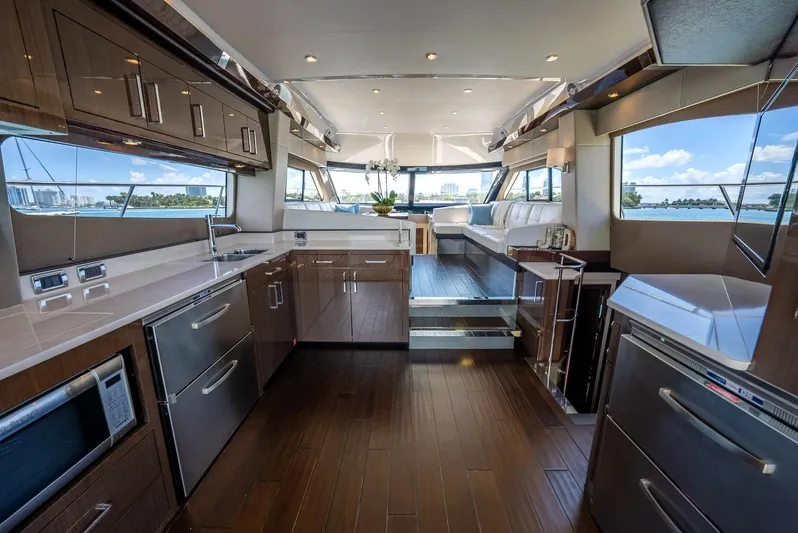 Roll Tide II Yacht Photos Pics 