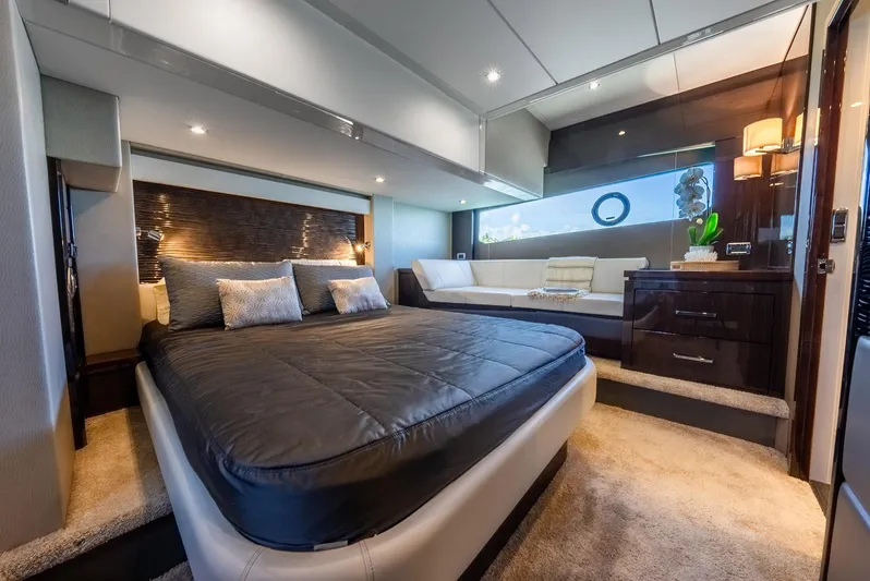 Roll Tide II Yacht Photos Pics 