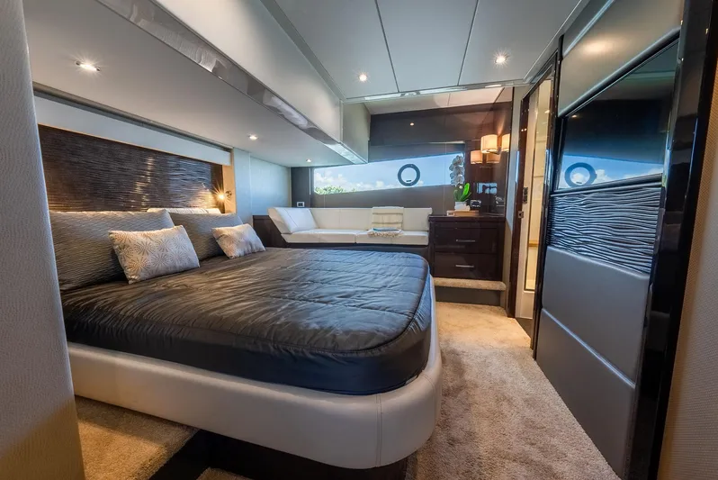 Roll Tide II Yacht Photos Pics 