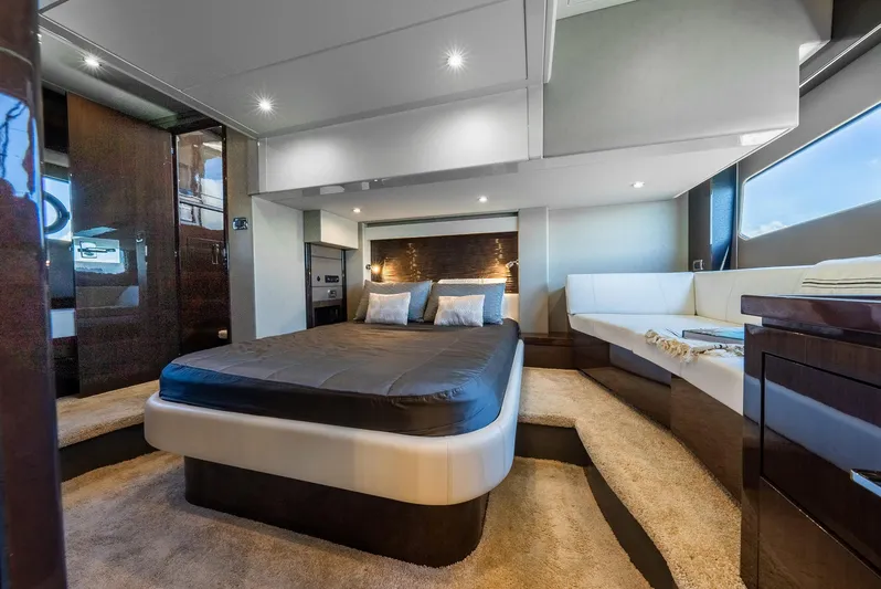 Roll Tide II Yacht Photos Pics 