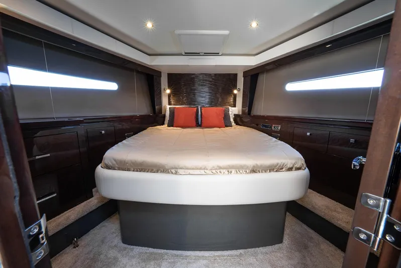 Roll Tide II Yacht Photos Pics 