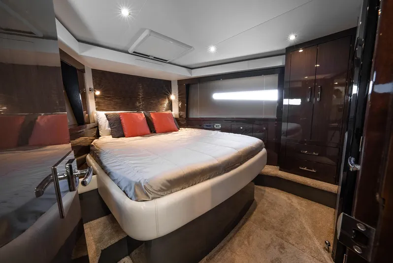 Roll Tide II Yacht Photos Pics 