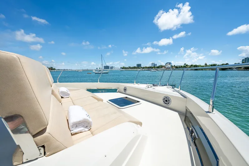 Roll Tide II Yacht Photos Pics 