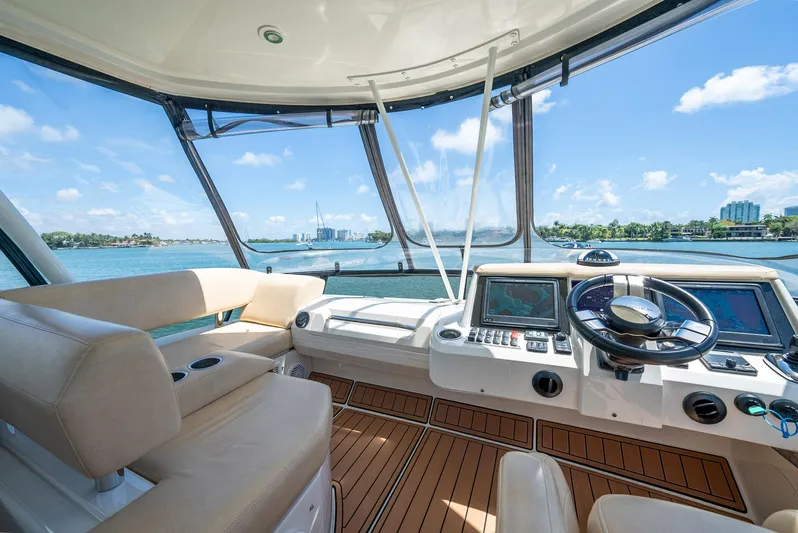 Roll Tide II Yacht Photos Pics 