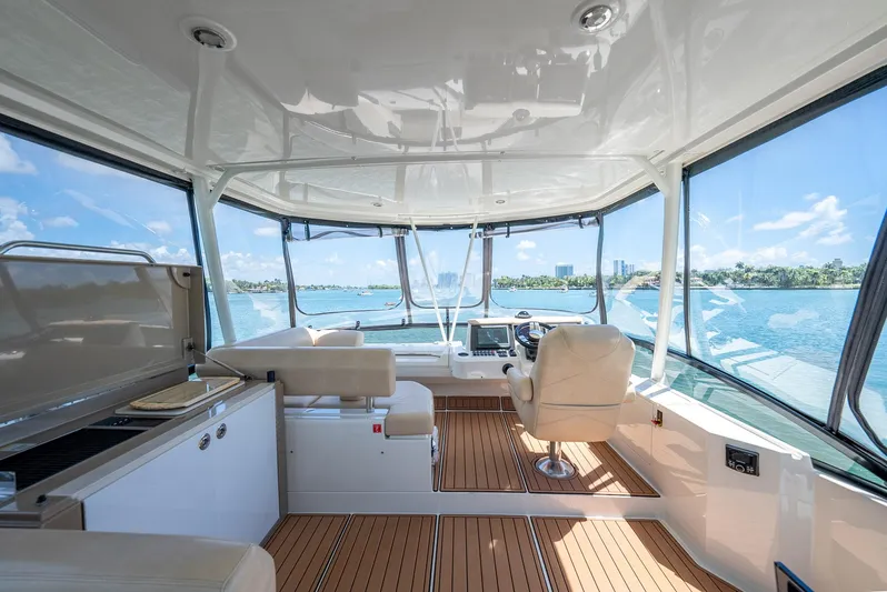 Roll Tide II Yacht Photos Pics 