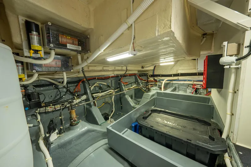 Roll Tide II Yacht Photos Pics 