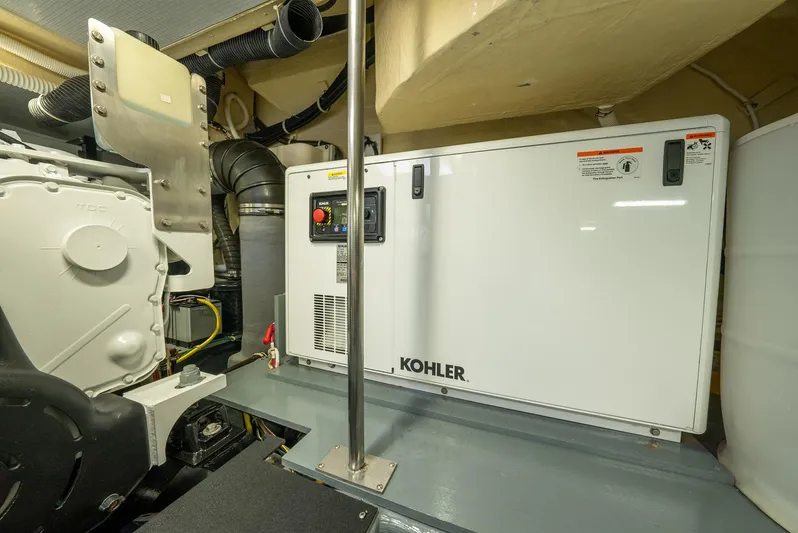 Roll Tide II Yacht Photos Pics 