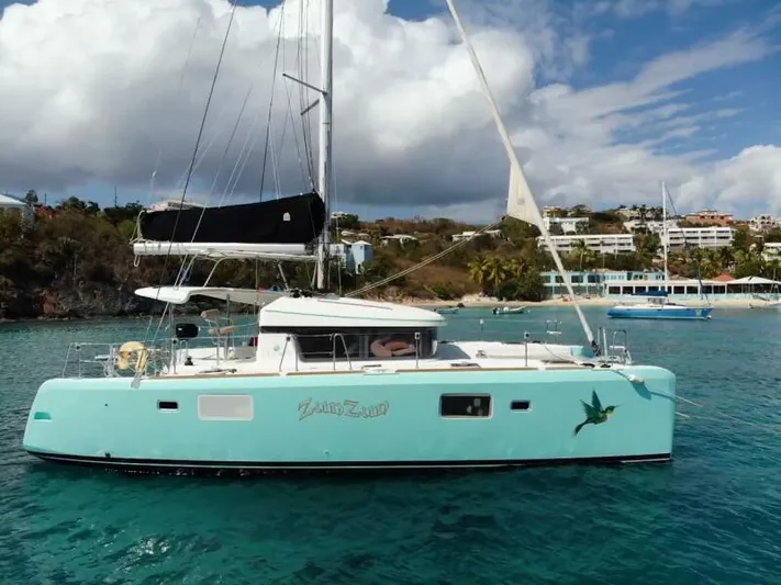 Zun Zun Yacht Photos Pics 
