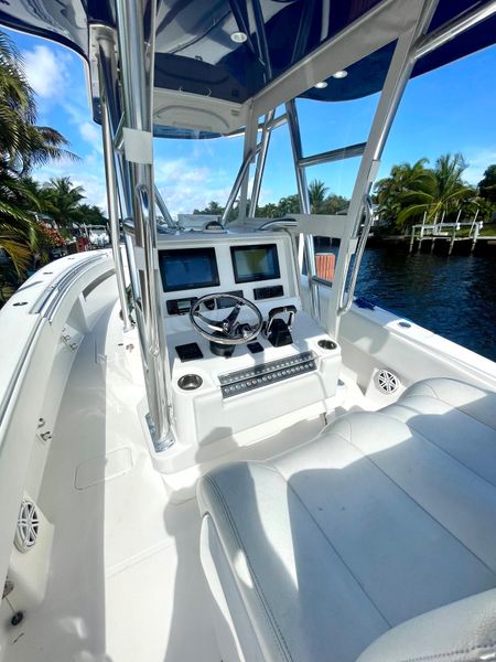 2018 Invincible 33 Open Fisherman