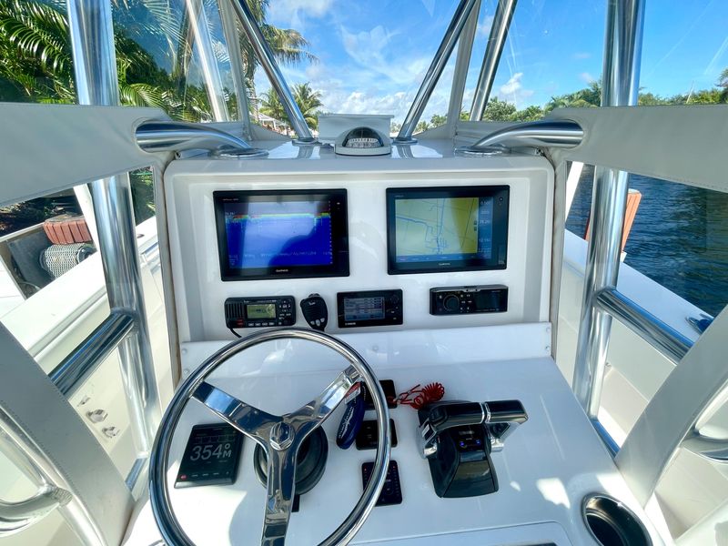 2018 Invincible 33 Open Fisherman