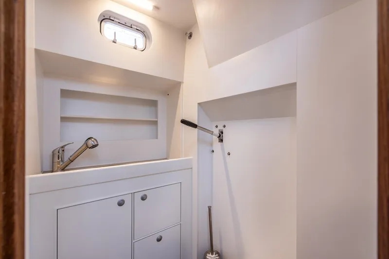 Bv3 Yacht Photos Pics 