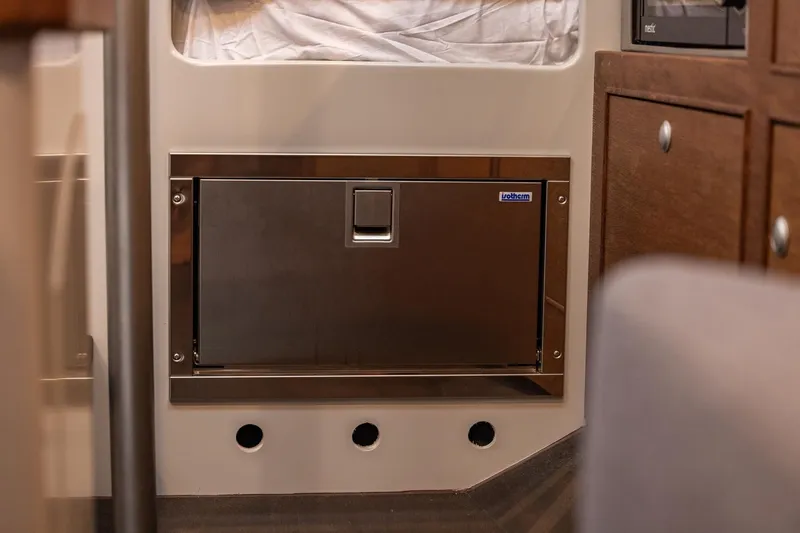 Bv3 Yacht Photos Pics 