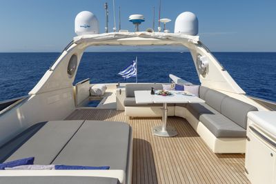 Yacht